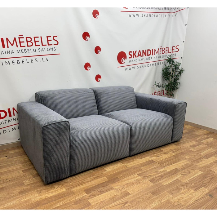 Sofa STYL (Trivietis)(Ekspozicija)